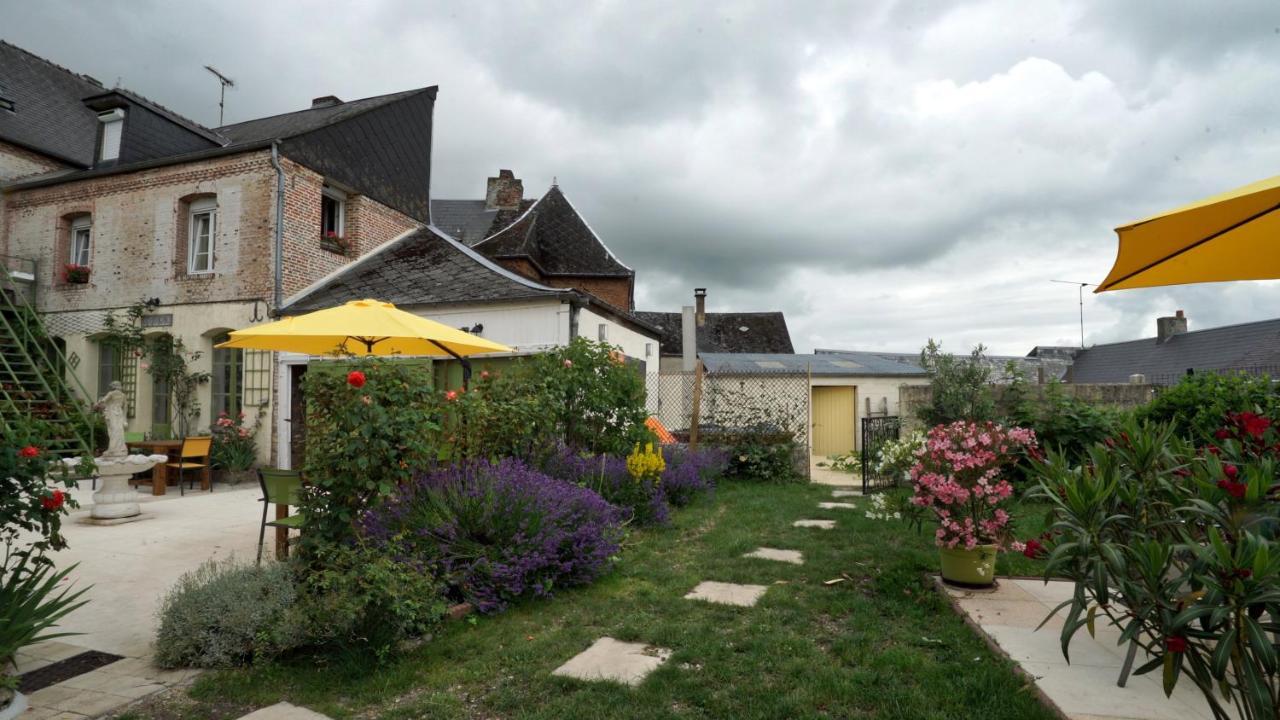 Au Chapitre Bed & Breakfast Rozoy-sur-Serre Bagian luar foto